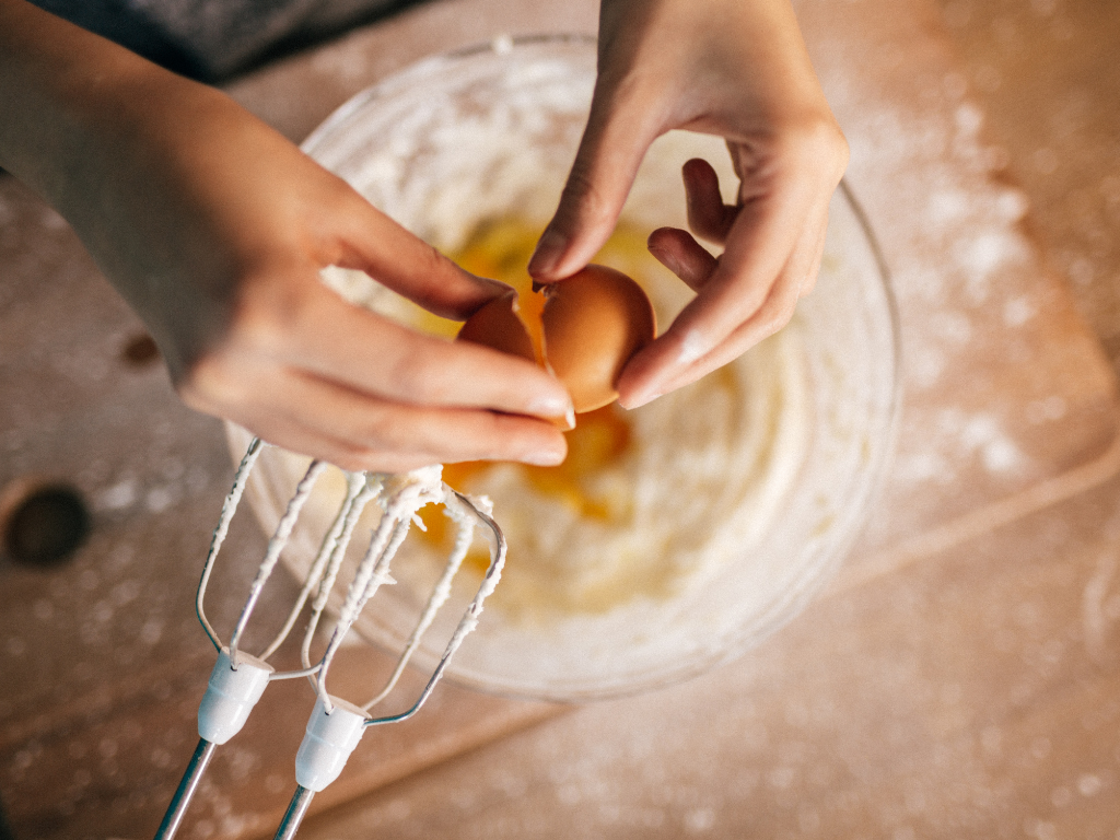 Bake & Bond - Labubu Cupcakes