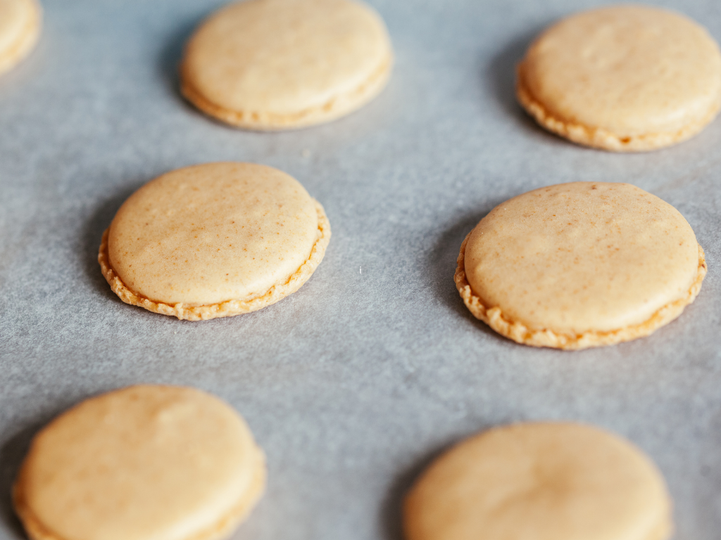 Bake & Bond - Macarons