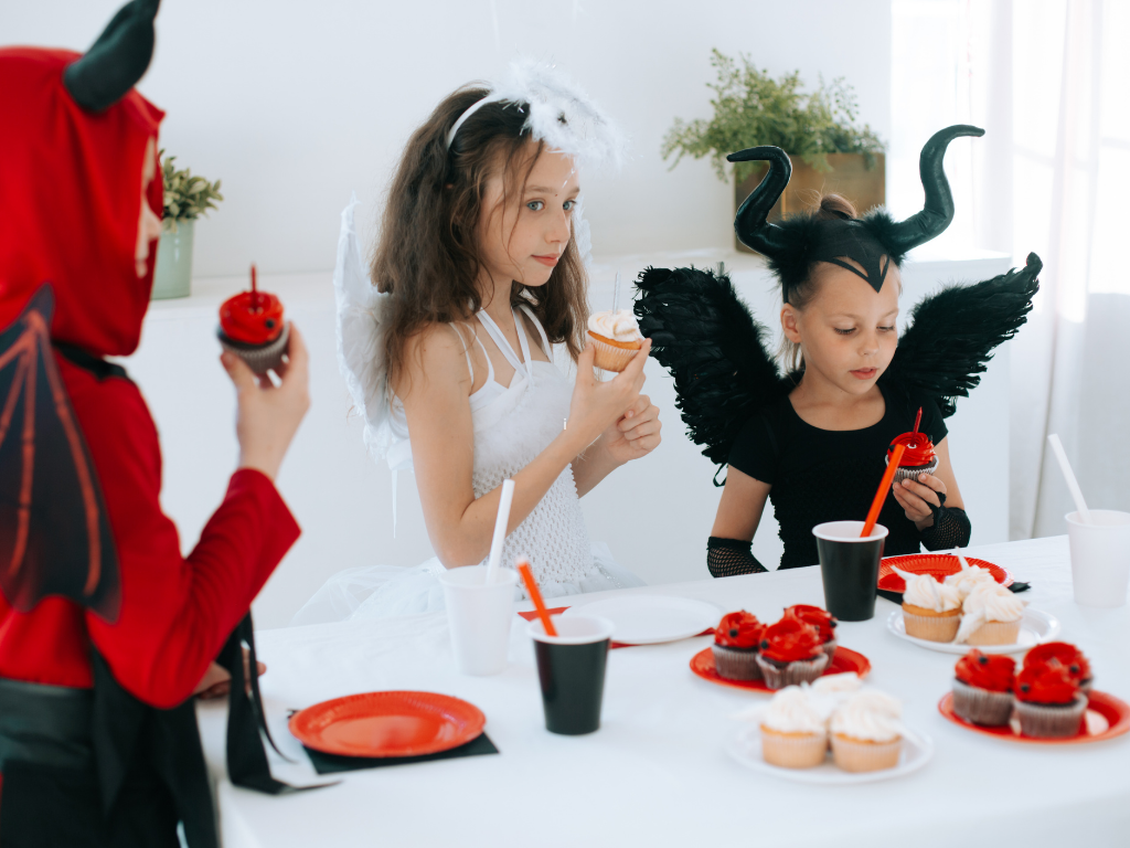 Bake & Bond - Halloween Cupcakes