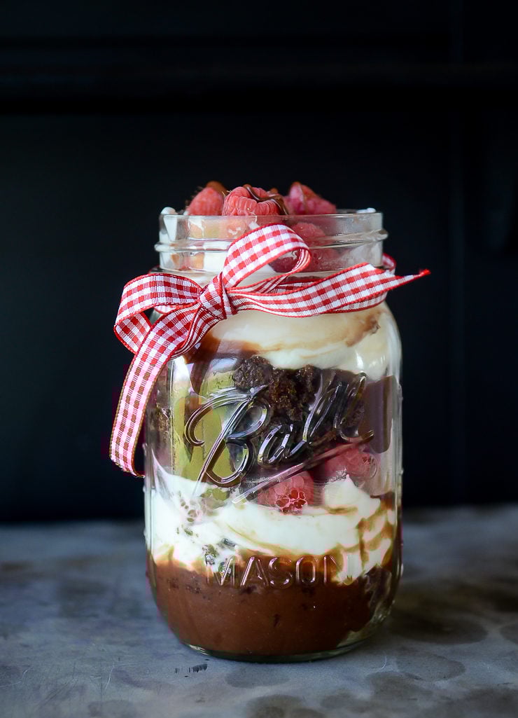 Layered cake parfait dessert in a mason jar from a Mother’s Day baking class at Farmhouse Academy near Joliet, Frankfort, and Lockport, Illinois