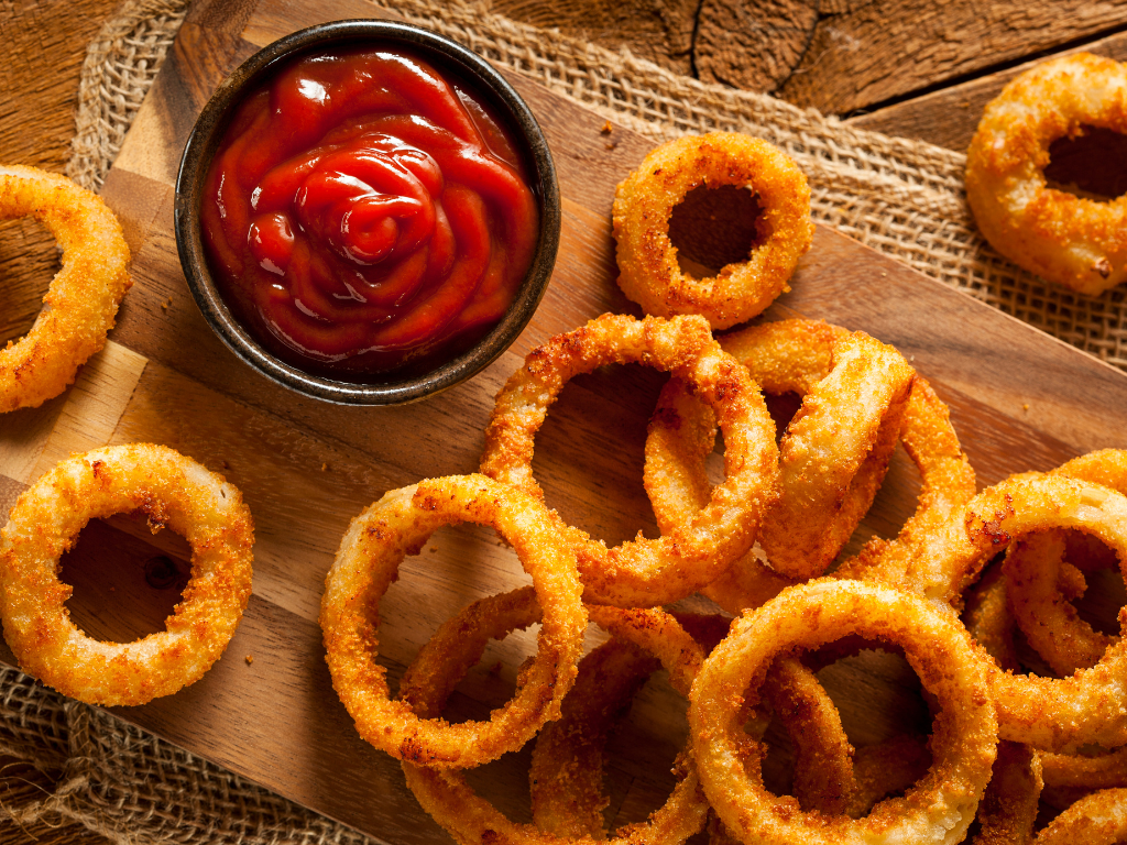 Golden, crispy, and dipped in flavor! Learn how to make the perfect onion rings at our hands-on cooking classes in Mokena, Chicago, and Crest Hill—fun for all ages and skill levels.