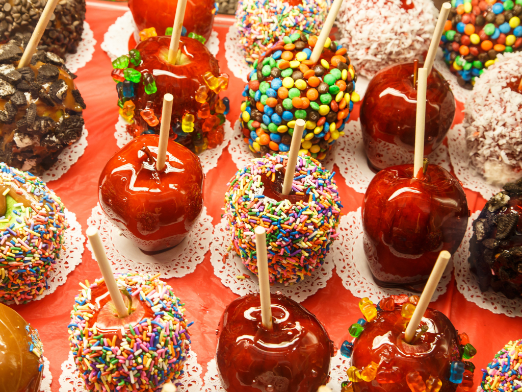 Bake & Bond - Taffy Apples with Mom