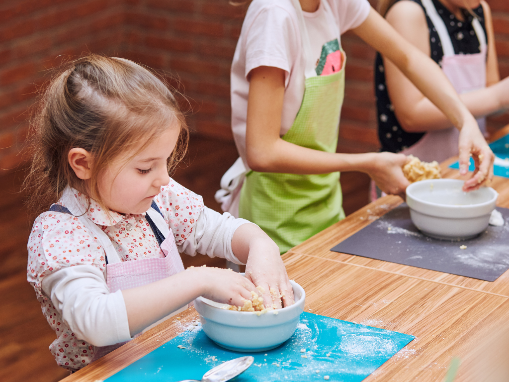 Friday Night Class - Cookie Cakes